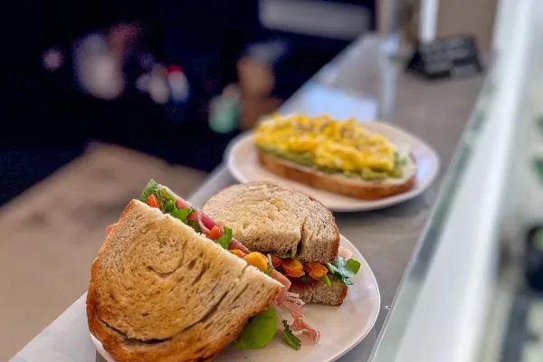TENCA café & brunch