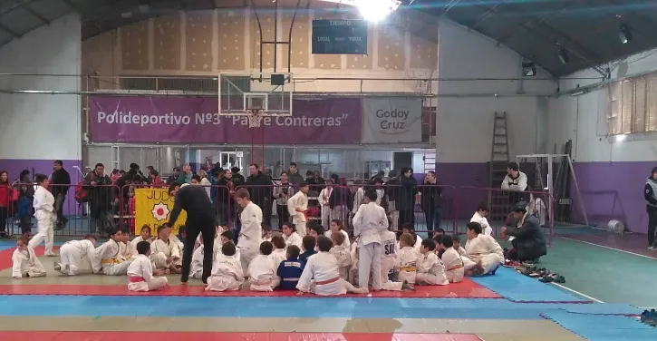 Polideportivo n° 3 Padre Jorge Contreras