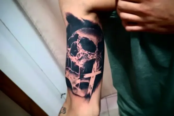 Luigi Gross - Tatuajes y piercings