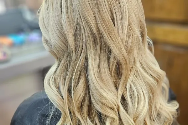 Noe Moon Hair & Make Up