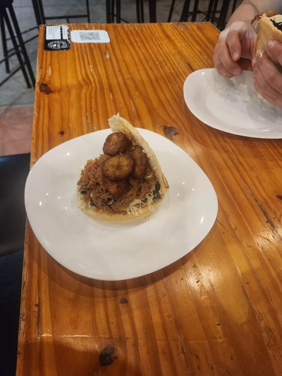 Deli Arepa Food