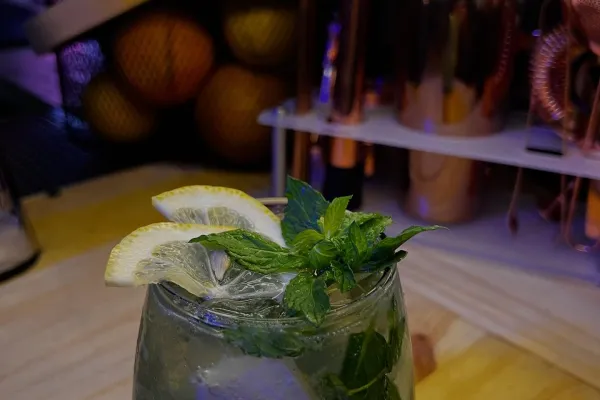 Iconos Bar