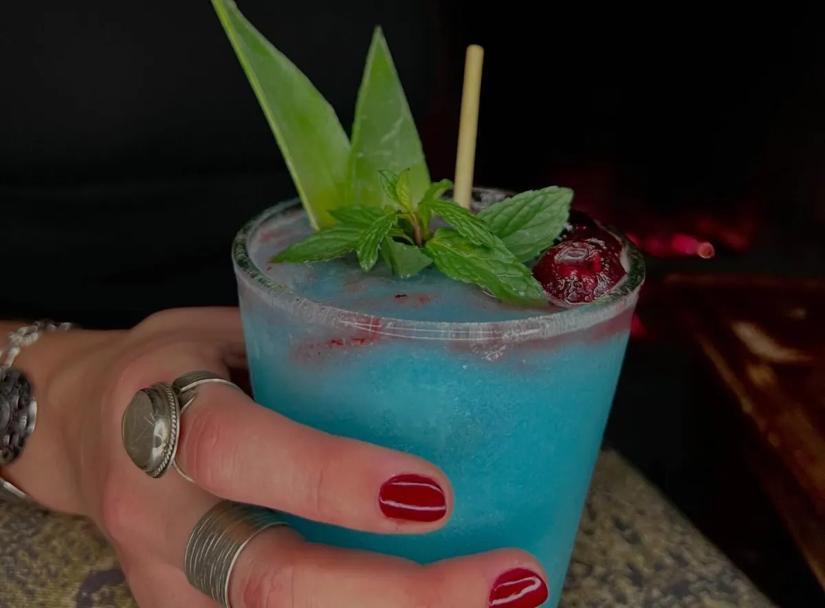 Iconos Bar