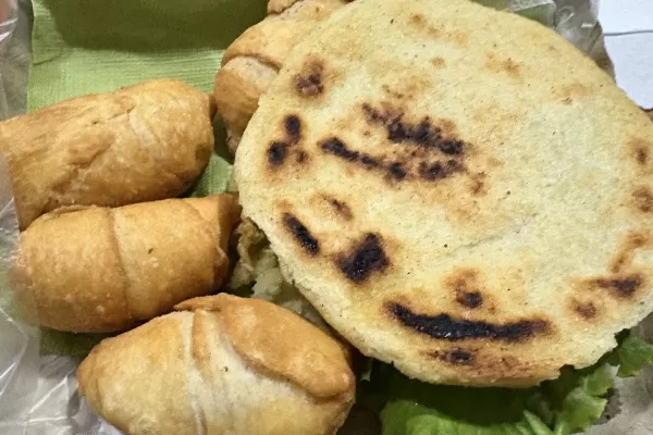 Deli Arepa Food