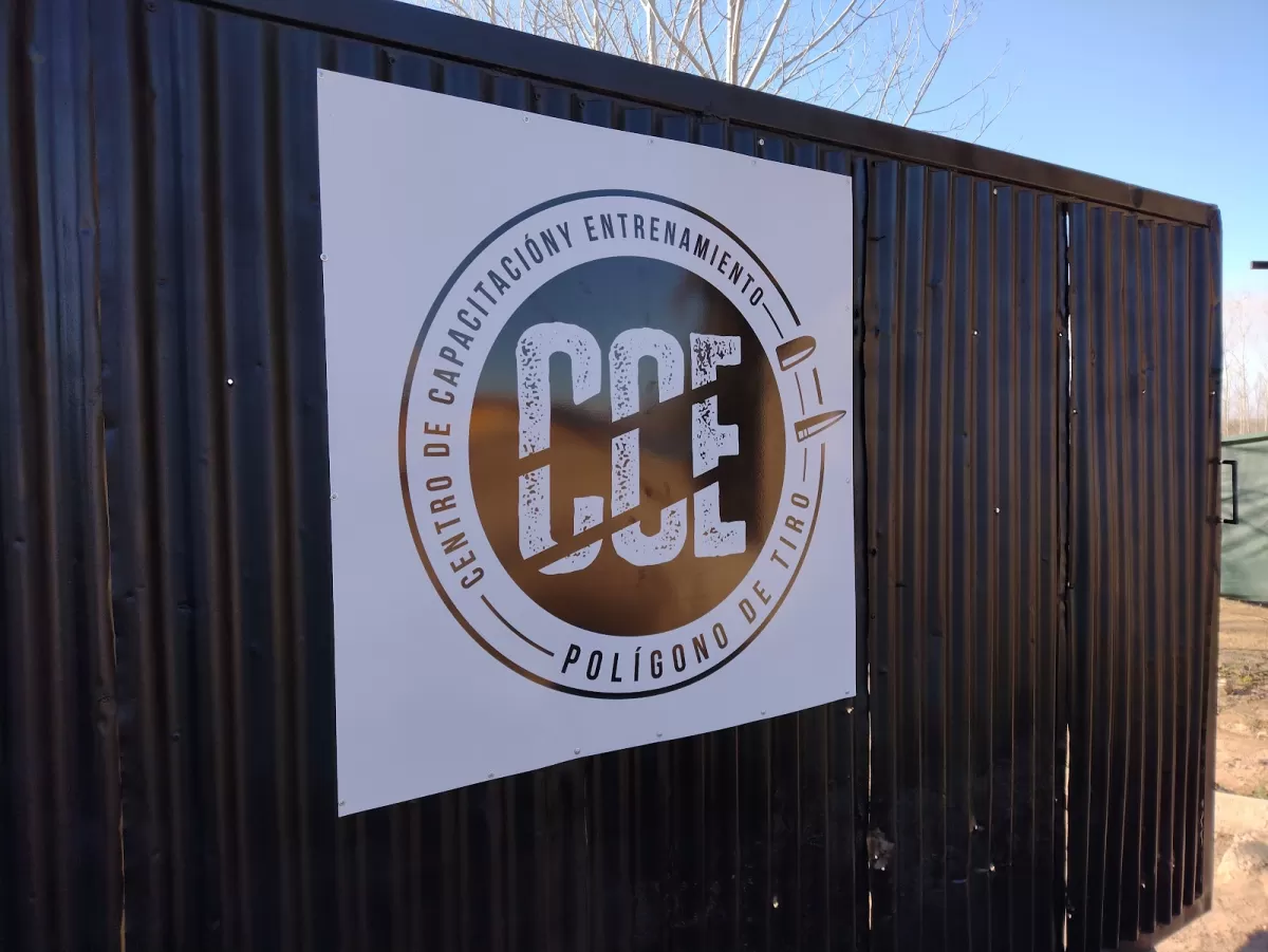 C.C.E. MENDOZA
