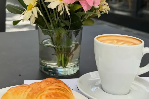 Essenza Café