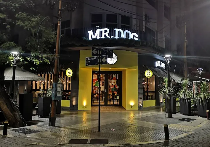 MR.DOG CALLE GARIBALDI