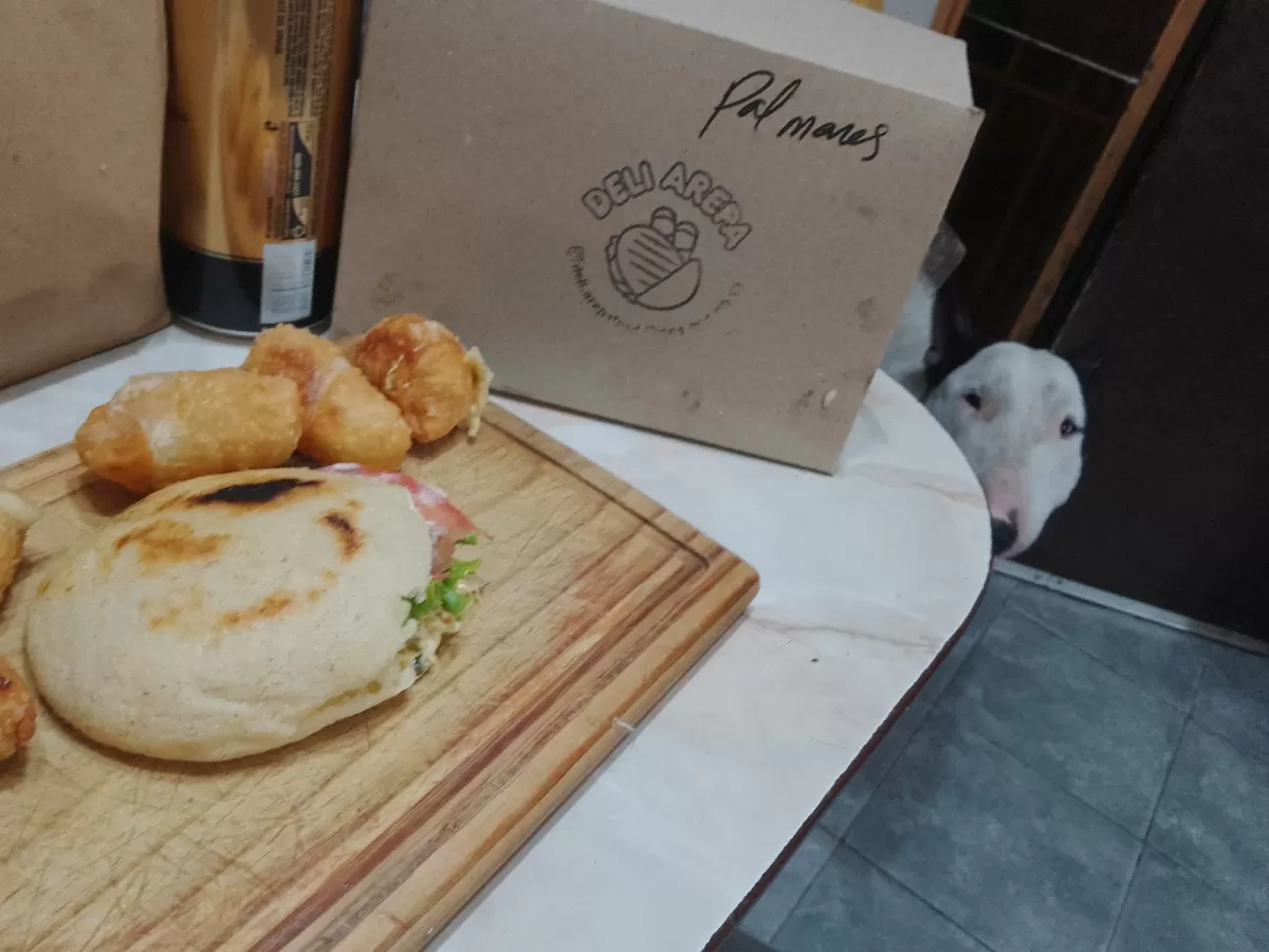 Deli Arepa Food